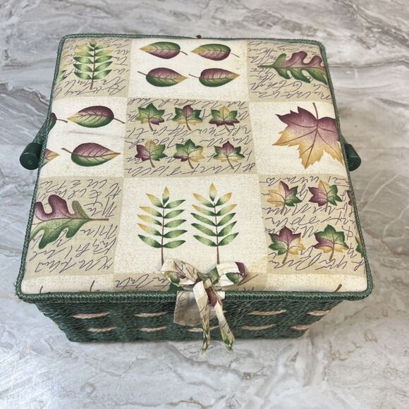 Vintage Sewing Basket Wicker, Leaves - Picture 5 of 7